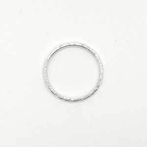 1mm hammered ring in Silver