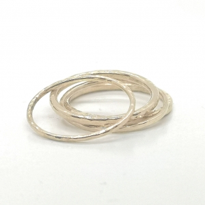 The Basic Ring: 1.0 mm hammered ring in solid 9ct gold