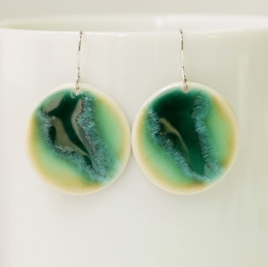 Porcelain round earrings, emerald green Erika Albrecht ceramics