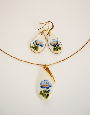 'Morning Glory' porcelain jewellery set, hand painted