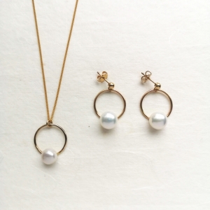 Solitaire pearls earrings in 14ct gold-filled
