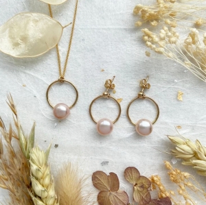 Solitaire pearls earrings in 14ct gold-filled
