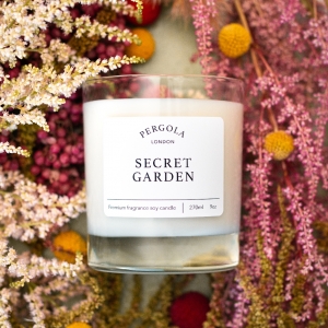 Secret Garden Scented Soy Candle - Handmade  - Natural  - Vegan with  Dried Flowers